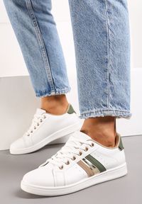 Born2be - Biało-Zielone Sneakersy Sznurowane z Metalicznymi Wstawkami Vunna. Kolor: biały. Materiał: jeans. Obcas: na obcasie. Wysokość obcasa: niski #4