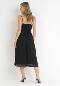 Born2be - Czarna Rozkloszowana Sukienka Midi na Cienkich Ramiączkach z Wiązaniem w Talii Tessonne. Kolor: czarny. Długość rękawa: na ramiączkach. Długość: midi #2