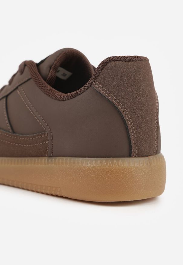 Renee - Brązowe Sneakersy VICES w Stylu Kultowych Tenisówek z Łączonych Materiałów Azivina. Okazja: na co dzień, na imprezę. Kolor: brązowy. Materiał: materiał