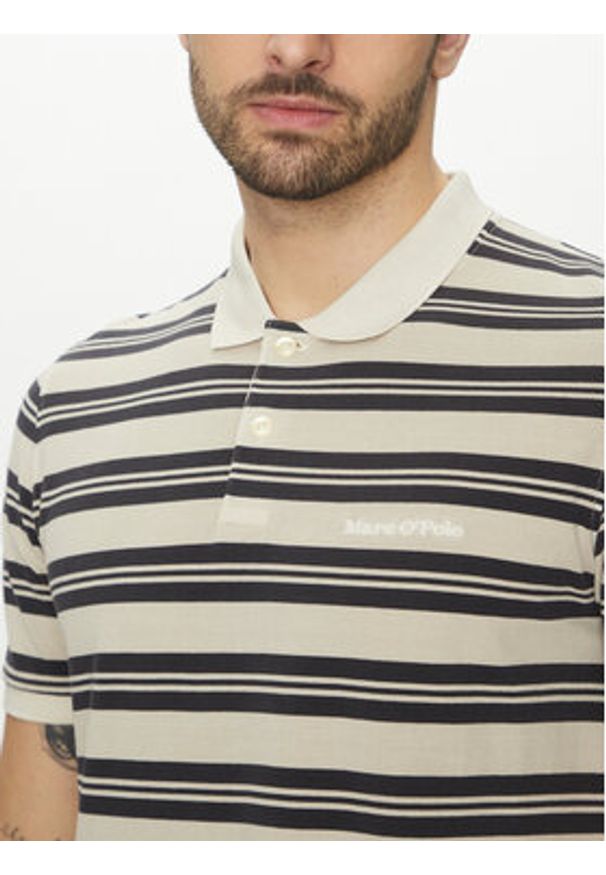 Marc O'Polo Polo 522 2068 53040 Beżowy Regular Fit. Typ kołnierza: polo. Kolor: beżowy. Materiał: bawełna