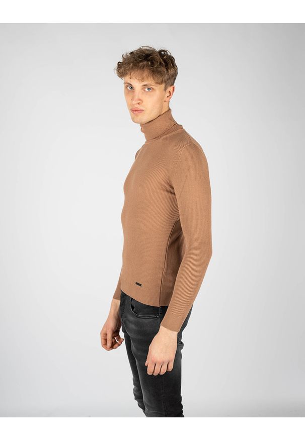 Takeshy Kurosawa Sweter | 83058 | Dolcevita Costina Lana | Mężczyzna | Brązowy. Typ kołnierza: golf. Kolor: brązowy. Materiał: wełna, poliamid, wiskoza, kaszmir. Wzór: aplikacja, ze splotem