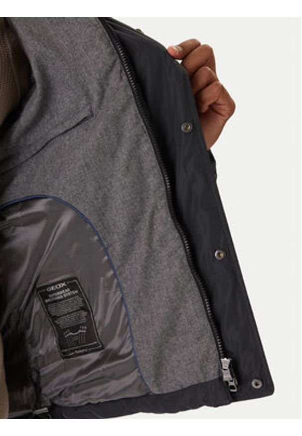 Geox Kurtka zimowa Leitan M5628C T3266 F9112 Czarny Regular Fit. Kolor: czarny. Materiał: syntetyk. Sezon: zima