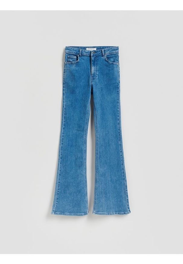 Reserved - Jeansy flare z wysokim stanem - niebieski. Stan: podwyższony. Kolor: niebieski