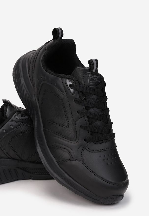 Born2be - Czarne Buty Sportowe Amede. Okazja: na co dzień. Wysokość cholewki: przed kostkę. Nosek buta: okrągły. Kolor: czarny. Szerokość cholewki: normalna