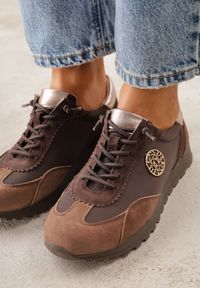 Born2be - Brązowe Sneakersy z Wkładką ze Skóry Naturalnej z Metaliczną Ozdobą Rioneira. Zapięcie: sznurówki. Kolor: brązowy. Materiał: skóra. Wzór: aplikacja #6