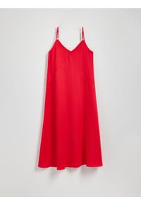 Reserved - Jeansowa sukienka maxi - czerwony. Kolor: czerwony. Materiał: jeans. Długość: maxi #1