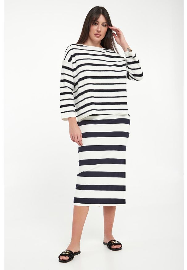 Sweter damski w paski Locusta MM. Wzór: paski