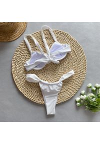 Intica - Bikini damskie z kwiatami 3D na lato Mui. Kolor: czerwony. Materiał: materiał. Wzór: kwiaty #2