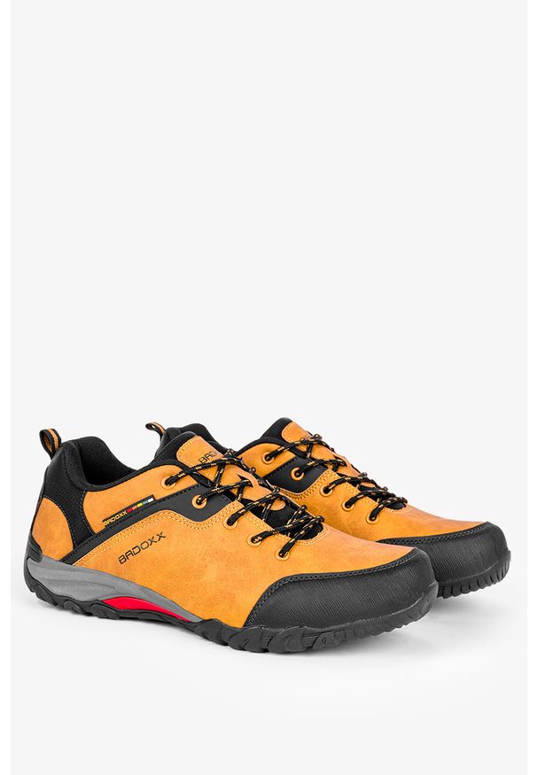 Badoxx - Camelowe buty trekkingowe sznurowane badoxx mxc8811. Kolor: brązowy