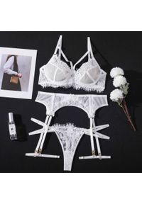 Intica - Koronkowy zestaw bielizny z pasem do pończoch na romantyczne okazje Elie. Kolor: biały. Materiał: koronka. Wzór: koronka