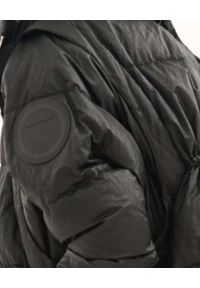 MMC STUDIO - Czarna kurtka puchowa Moonwalk. Kolor: czarny. Materiał: puch. Wzór: aplikacja #2