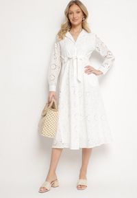 Born2be - Biała Koszulowa Sukienka z Ażurowym Wzorem i Paskiem Tanithiea. Okazja: na co dzień. Typ kołnierza: kołnierzyk klasyczny. Kolor: biały. Materiał: bawełna. Długość rękawa: długi rękaw. Wzór: ażurowy. Typ sukienki: koszulowe. Styl: klasyczny, casual, elegancki #2