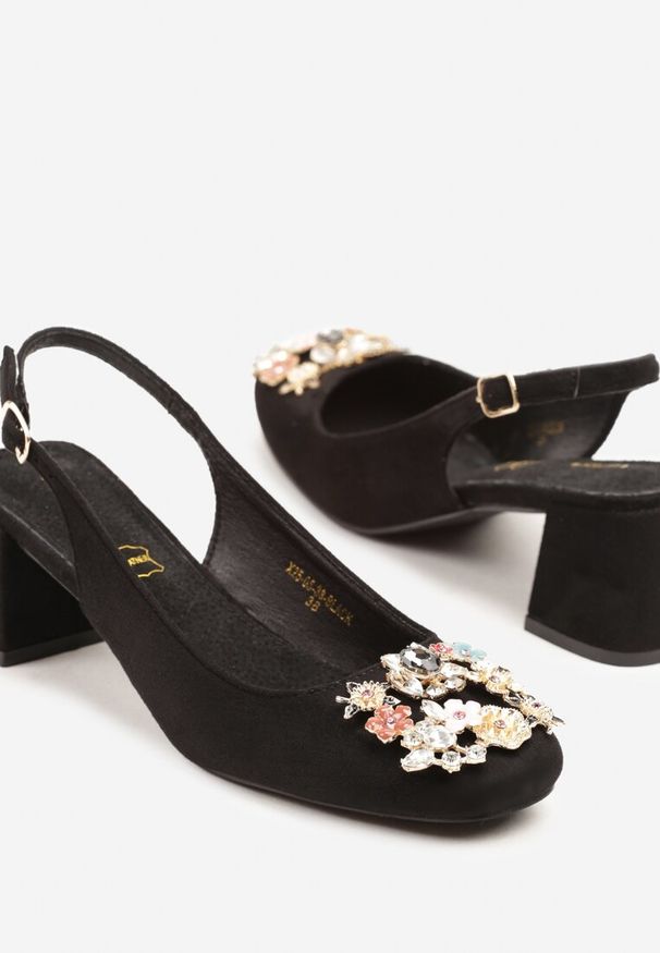 Renee - Czarne Sandały Vices na Słupku Slingback ze Skórzaną Wkładką i Cyrkoniami Nimirune. Okazja: na co dzień. Zapięcie: sprzączka. Kolor: czarny. Materiał: skóra. Wzór: aplikacja. Obcas: na słupku. Styl: casual. Wysokość obcasa: średni