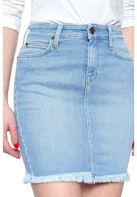 Lee - SPÓDNICA JEANSOWA LEE MID SKIRT FLIGHT L38JROKR 112108239. Materiał: jeans. Wzór: gładki, aplikacja, kolorowy. Sezon: zima, jesień, lato. Styl: elegancki #8