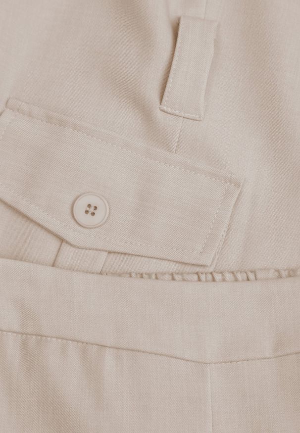 Renee - Beżowy Garniturowy Komplet z Bawełną Spodnie Wide Leg i Kamizelka Utility Aloane. Kolor: beżowy. Materiał: bawełna