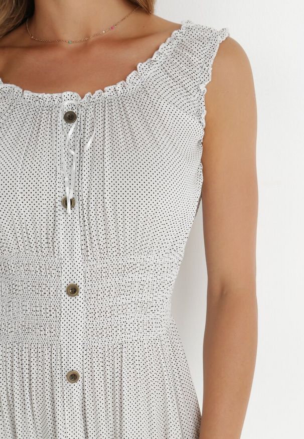 Born2be - Biała Sukienka Abill. Kolor: biały. Długość rękawa: bez rękawów. Sezon: lato. Styl: wakacyjny, boho. Długość: maxi