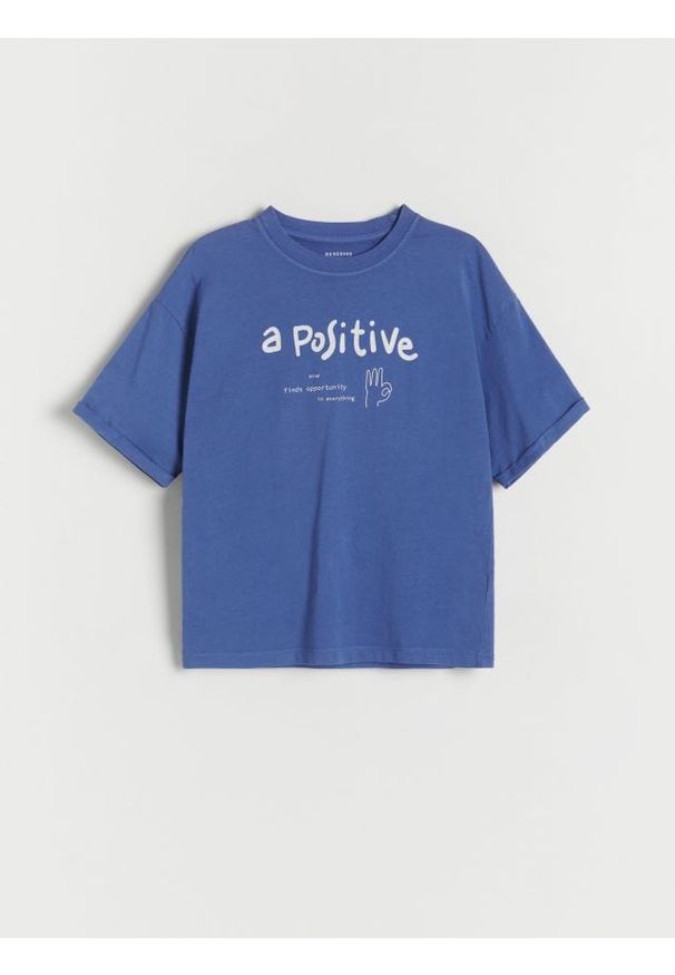 Reserved - T-shirt oversize z nadrukiem - granatowy. Kolor: niebieski. Materiał: dzianina, bawełna. Wzór: nadruk