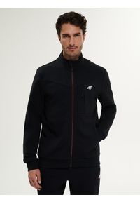 4f - 4F Bluza dresowa regular bez kaptura męska - czarna M. Okazja: na co dzień. Typ kołnierza: bez kaptura. Kolor: czarny. Materiał: dresówka. Styl: casual, sportowy #1