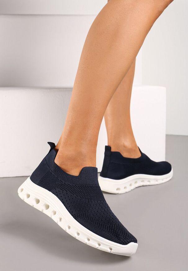 Born2be - Granatowe Buty Sportowe ze Skarpetkową Cholewką do Kostki Eirona. Kolor: niebieski. Szerokość cholewki: normalna
