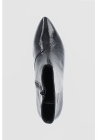 Vagabond Shoemakers Botki skórzane damskie kolor czarny na słupku. Kolor: czarny. Materiał: materiał. Obcas: na słupku. Wysokość obcasa: średni #2