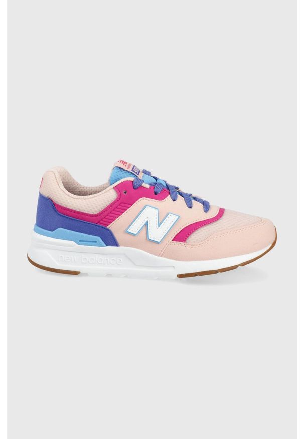 New Balance buty dziecięce kolor różowy. Nosek buta: okrągły. Zapięcie: sznurówki. Kolor: różowy. Materiał: guma
