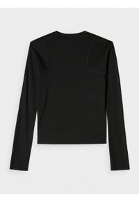 outhorn - Longsleeve w prążki damski - czarny. Kolor: czarny. Materiał: dzianina, bawełna, elastan, prążkowany, materiał. Długość rękawa: długi rękaw. Długość: długie. Wzór: prążki