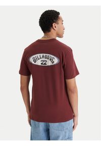 Billabong T-Shirt Orbit Arch EBYZT00522 Bordowy Regular Fit. Kolor: czerwony. Materiał: bawełna #1