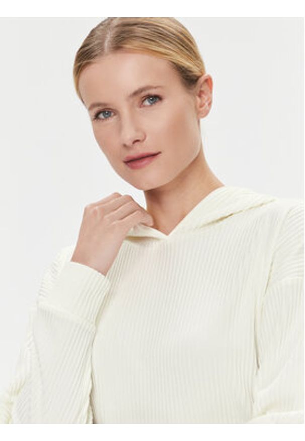 Guess Bluza Aislin V4RQ00 KC2T0 Écru Regular Fit. Materiał: syntetyk