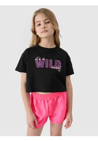 4f - 4F T-shirt crop-top z nadrukiem dziewczęcy - czarny 122 (6-7 lat). Okazja: na co dzień. Kolor: czarny. Materiał: bawełna, jersey, dzianina. Długość rękawa: krótki rękaw. Długość: krótkie. Wzór: nadruk. Sezon: lato. Styl: sportowy, casual