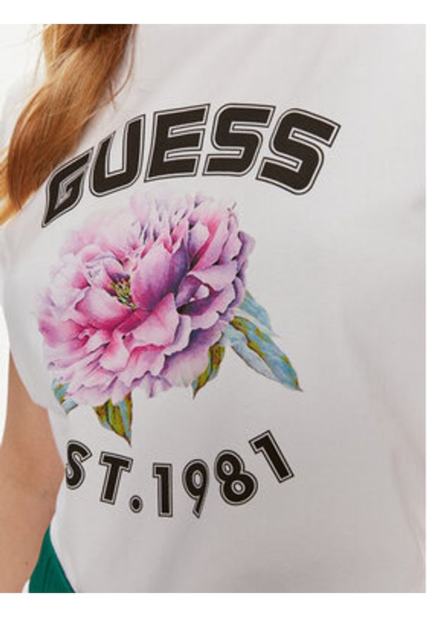 Guess T-Shirt Peony V4YI15 J1314 Biały Regular Fit. Kolor: biały. Materiał: bawełna