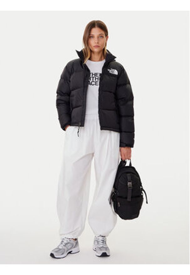The North Face Kurtka puchowa 1996 Retro Nuptse NF0A3XEO Czarny Regular Fit. Kolor: czarny. Materiał: syntetyk. Styl: retro