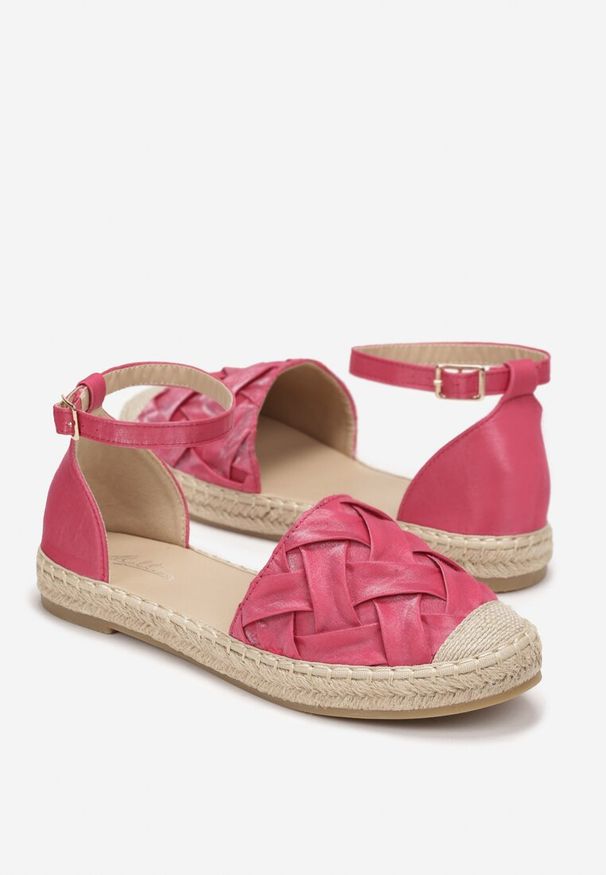 Born2be - Fuksjowe Płaskie Sandały w Stylu Espadryli z Plecioną Podeszwą Wianna. Zapięcie: sprzączka. Kolor: różowy. Materiał: materiał. Wzór: aplikacja. Obcas: na płaskiej podeszwie. Styl: boho
