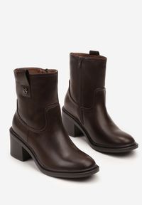 Born2be - Ciemnobrązowe Botki na Obcasie Vices z Ozdobą Alerrise. Kolor: brązowy. Materiał: jeans. Wzór: aplikacja. Obcas: na obcasie. Styl: elegancki. Wysokość obcasa: średni #5