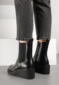 Born2be - Czarne Botki Sztyblety na Koturnie Fesirea. Okazja: na co dzień. Kolor: czarny. Materiał: jeans. Obcas: na koturnie. Styl: wizytowy, casual, elegancki