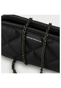 Emporio Armani - EMPORIO ARMANI Mała czarna pikowana torebka na łańcuszku. Kolor: czarny. Materiał: pikowane