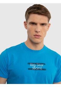 Big-Star - Koszulka męska z nadrukiem niebieska Relef 401. Okazja: na co dzień. Kolor: niebieski. Materiał: dzianina, jeans, skóra. Wzór: nadruk. Styl: wakacyjny, casual, klasyczny