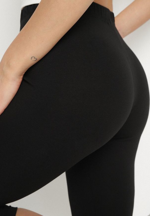 Born2be - Czarne Bawełniane Legginsy z Wysokim Stanem o Długości 3/4 Firofea. Stan: podwyższony. Kolor: czarny. Materiał: bawełna. Sezon: lato