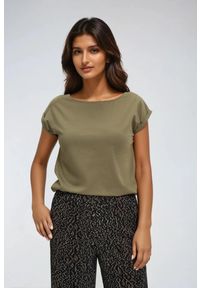 MOODO - T-shirt z bawełny oliwkowy. Kolor: oliwkowy. Materiał: bawełna