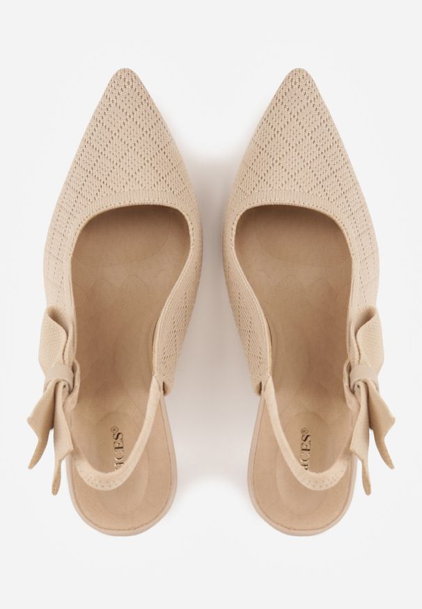 Born2be - Ciemnobeżowe Dzianinowe Szpilki VICES z Odkrytą Piętą i Wkładką z Efektem Poduszki Zdobione Kokardą Onosea. Okazja: na co dzień. Zapięcie: pasek. Kolor: beżowy. Materiał: dzianina. Wzór: aplikacja. Obcas: na szpilce. Styl: klasyczny, casual