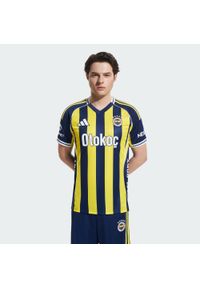 Adidas - Koszulka podstawowa Fenerbahce 2025/2026. Kolor: niebieski, wielokolorowy, żółty. Sport: piłka nożna