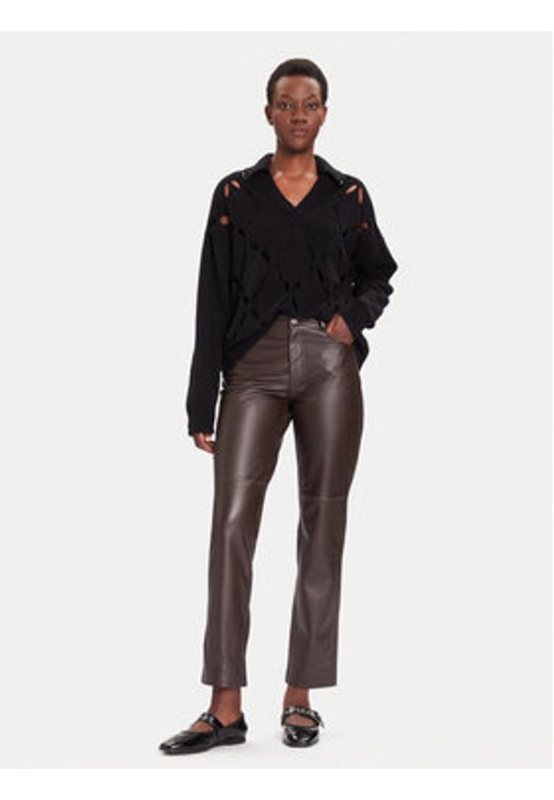 Liu Jo Sweter MF5038 MS009 Czarny Regular Fit. Kolor: czarny. Materiał: wełna