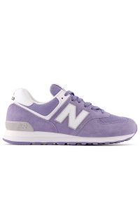 Buty New Balance U574RWE - fioletowe. Kolor: fioletowy. Materiał: syntetyk, skóra, materiał, zamsz, guma. Szerokość cholewki: normalna. Model: New Balance 574 #1