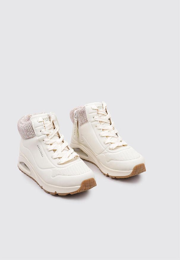 skechers - Kapcie SKECHERS GEN1 - DARLING D Biały. Wysokość cholewki: za kostkę. Zapięcie: sznurówki. Kolor: biały. Materiał: materiał. Szerokość cholewki: normalna. Model: Skechers Sport. Sport: turystyka piesza