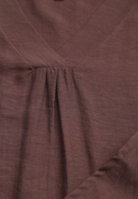Renee - Brązowa Wiskozowa Sukienka Pudełkowa z Dekoltem w Serek Noludig. Typ kołnierza: dekolt w serek. Kolekcja: plus size. Kolor: brązowy. Materiał: wiskoza. Typ sukienki: dla puszystych #3