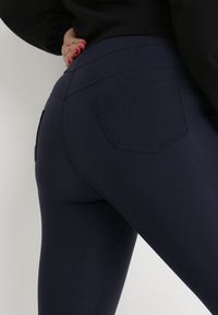 Born2be - Granatowe Spodnie Skinny Sachael. Stan: podwyższony. Kolor: niebieski. Długość: długie #5