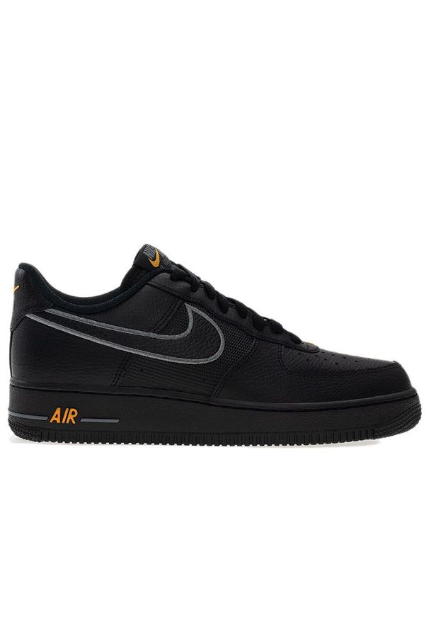 Buty męskie Nike Air Force 1 '07 IB7677-001 - czarne. Kolor: czarny. Materiał: guma, syntetyk, skóra. Szerokość cholewki: normalna. Sezon: lato. Model: Nike Air Force. Sport: koszykówka