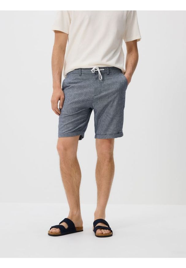 Reserved - Szorty z domieszką lnu - granatowy. Kolor: niebieski. Materiał: len