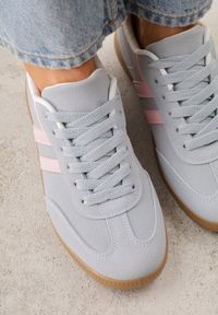 Renee - Niebieskie Sneakersy Typu Klasyczne Tenisówki Kilice. Okazja: na co dzień, na randkę. Kolor: niebieski. Materiał: satyna, koronka #2