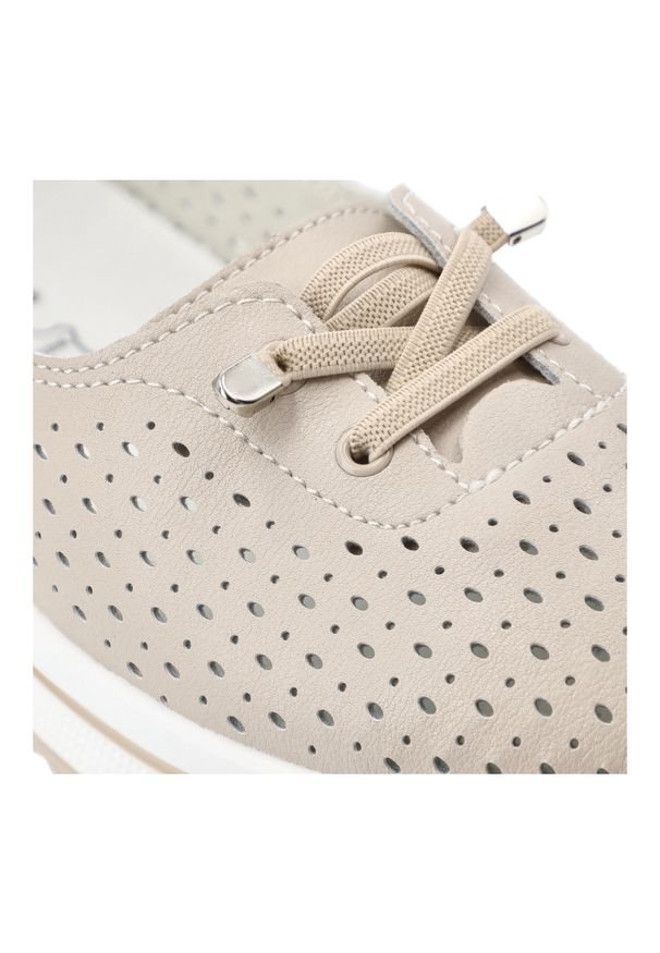 Półbuty damskie S.Barski, lekka konstrukcja perforowana cholewka sznurowanie elastyczna podeszwa miękkie wnętrze, beżowe, LR61-7044. Okazja: na co dzień. Zapięcie: sznurówki. Kolor: beżowy. Materiał: jeans. Szerokość cholewki: normalna. Sezon: wiosna, lato. Obcas: na platformie. Styl: casual, elegancki, klasyczny