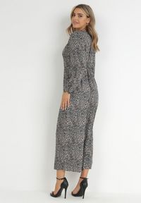 Born2be - Czarny Kombinezon Pyrhele. Okazja: na co dzień. Kolor: czarny. Długość: długie. Wzór: nadruk. Styl: elegancki, casual